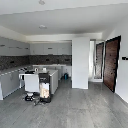 3 Bed Flat In Lägenhet Nicosia