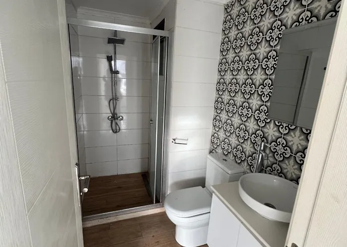 3 Bed Flat In * Nikozja